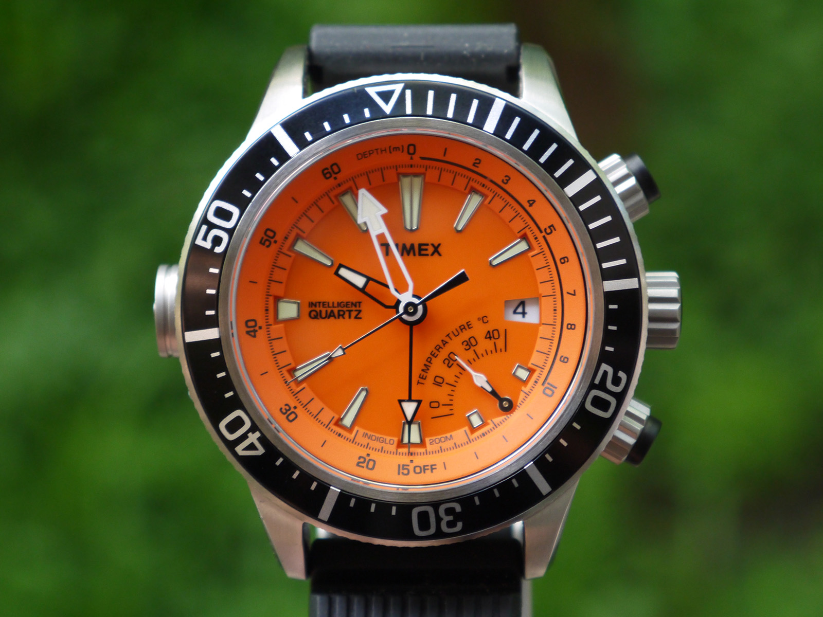 Timex intelligent outlet quartz diver