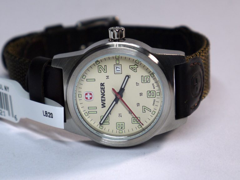 wenger womens 72821 analog display swiss quartz green watch