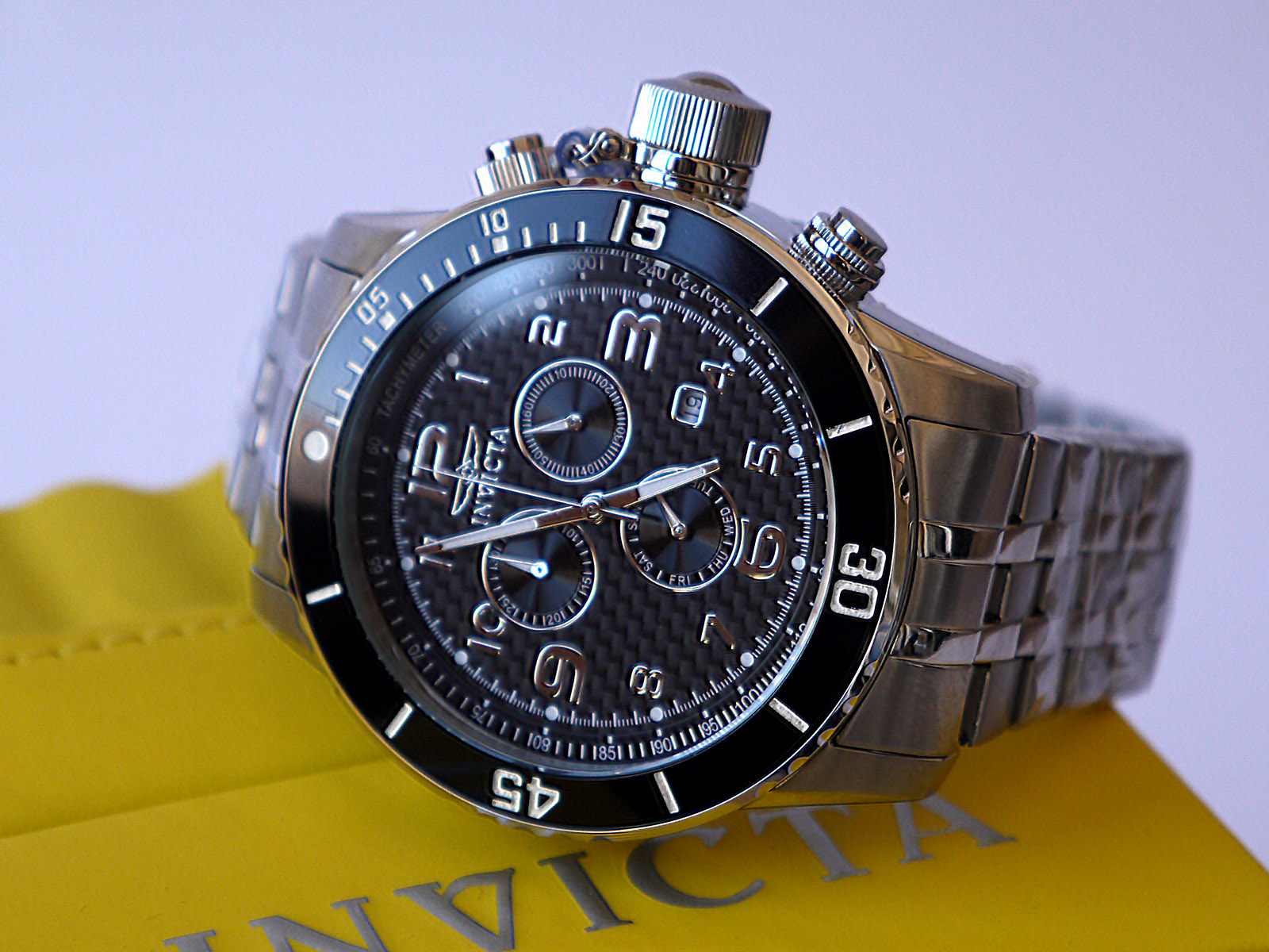invicta-16934-specialty-watch