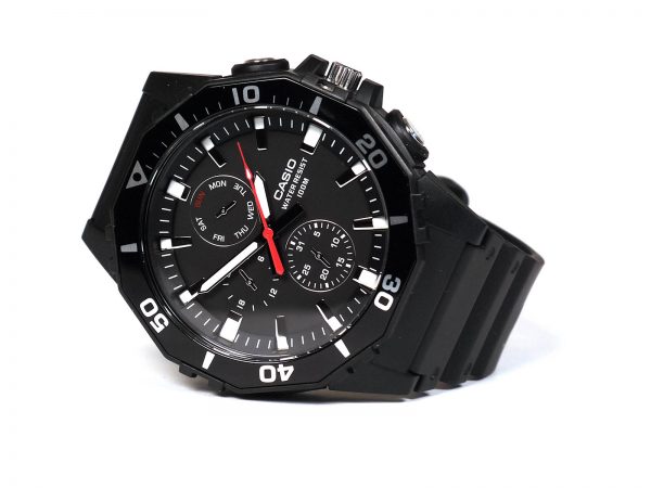 Casio MRW-400H-1AV Black Watch_02
